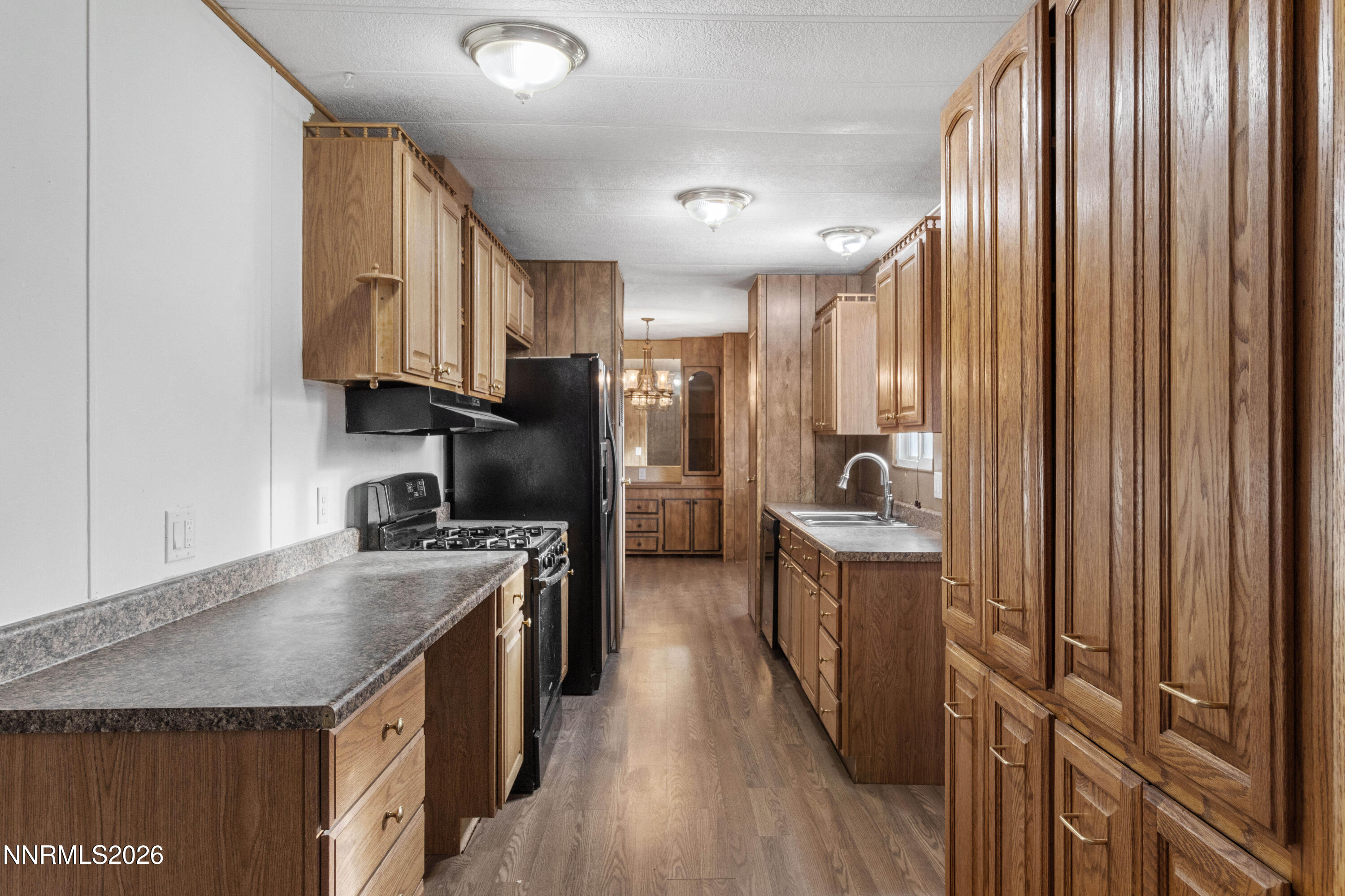 520 East 8th Avenue Sun Valley, NV 89433 - Photo 18 of 46 520 E 8th St 18