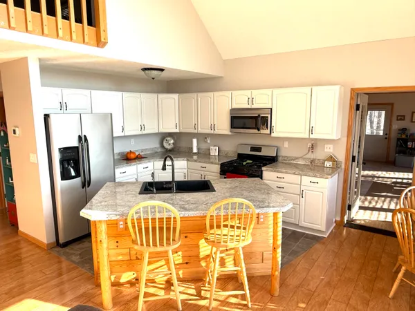 $433,000 | 1461 Tasha Drive, Edmore, MI 48829