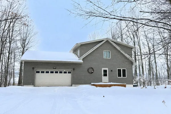 $433,000 | 1461 Tasha Drive, Edmore, MI 48829