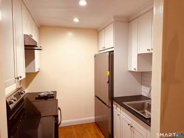 $2,700 | 11 Belltown Road, Unit 1, Stamford, CT 06905