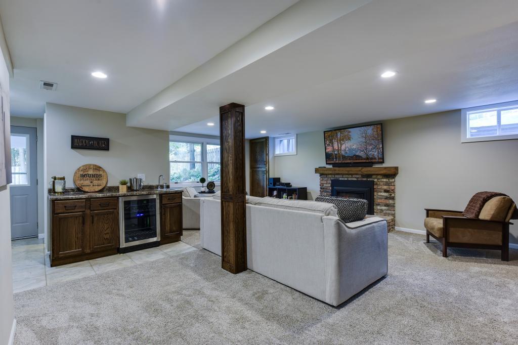 5115 Valley View Road Edina, MN 55436 - Photo 22 of 32