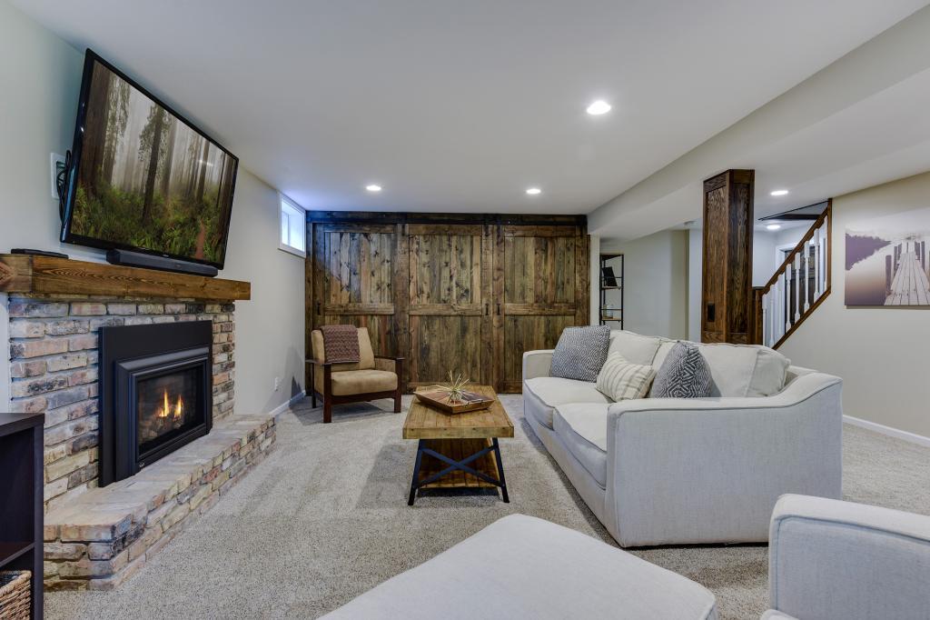5115 Valley View Road Edina, MN 55436 - Photo 4 of 32