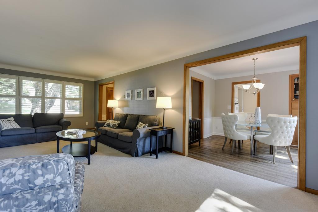 5115 Valley View Road Edina, MN 55436 - Photo 6 of 32