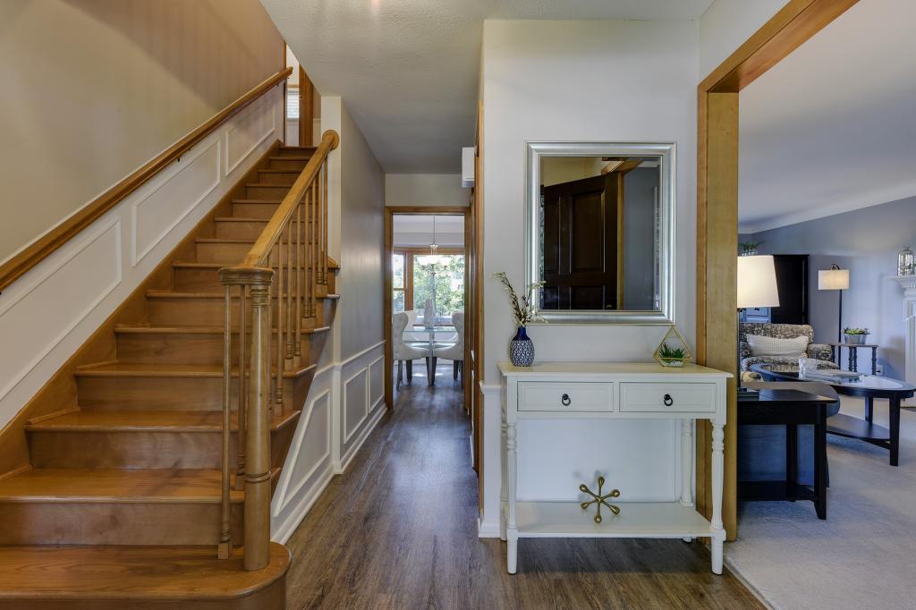 5115 Valley View Road Edina, MN 55436 - Photo 10 of 32