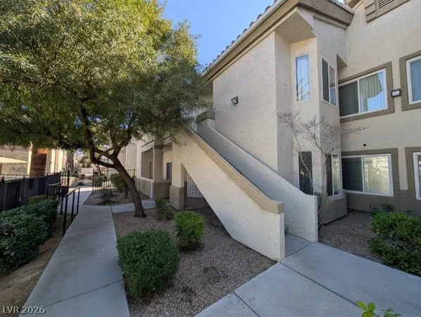 $1,490 | 3925 Lazy Pine Street, Unit 201, Las Vegas, NV 89108