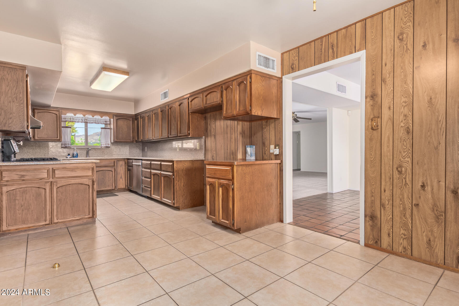 4709 East Osborn Road Phoenix, AZ 85018 - Photo 17 of 44 16 - Osborn