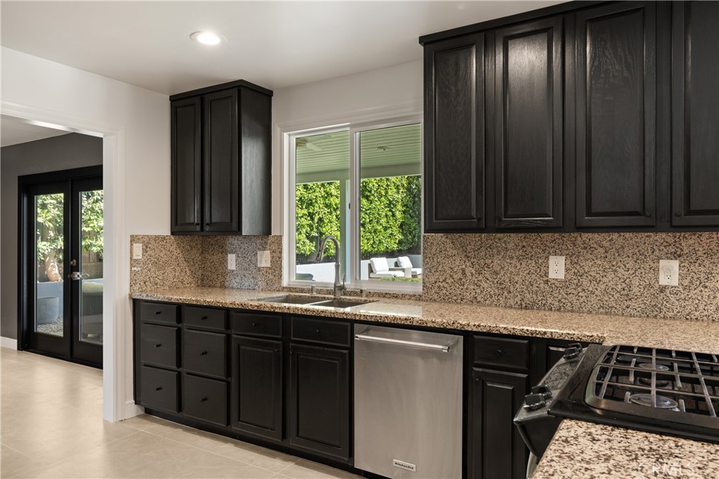 3032 Gardner Street Simi Valley, CA 93065 - Photo 19 of 31