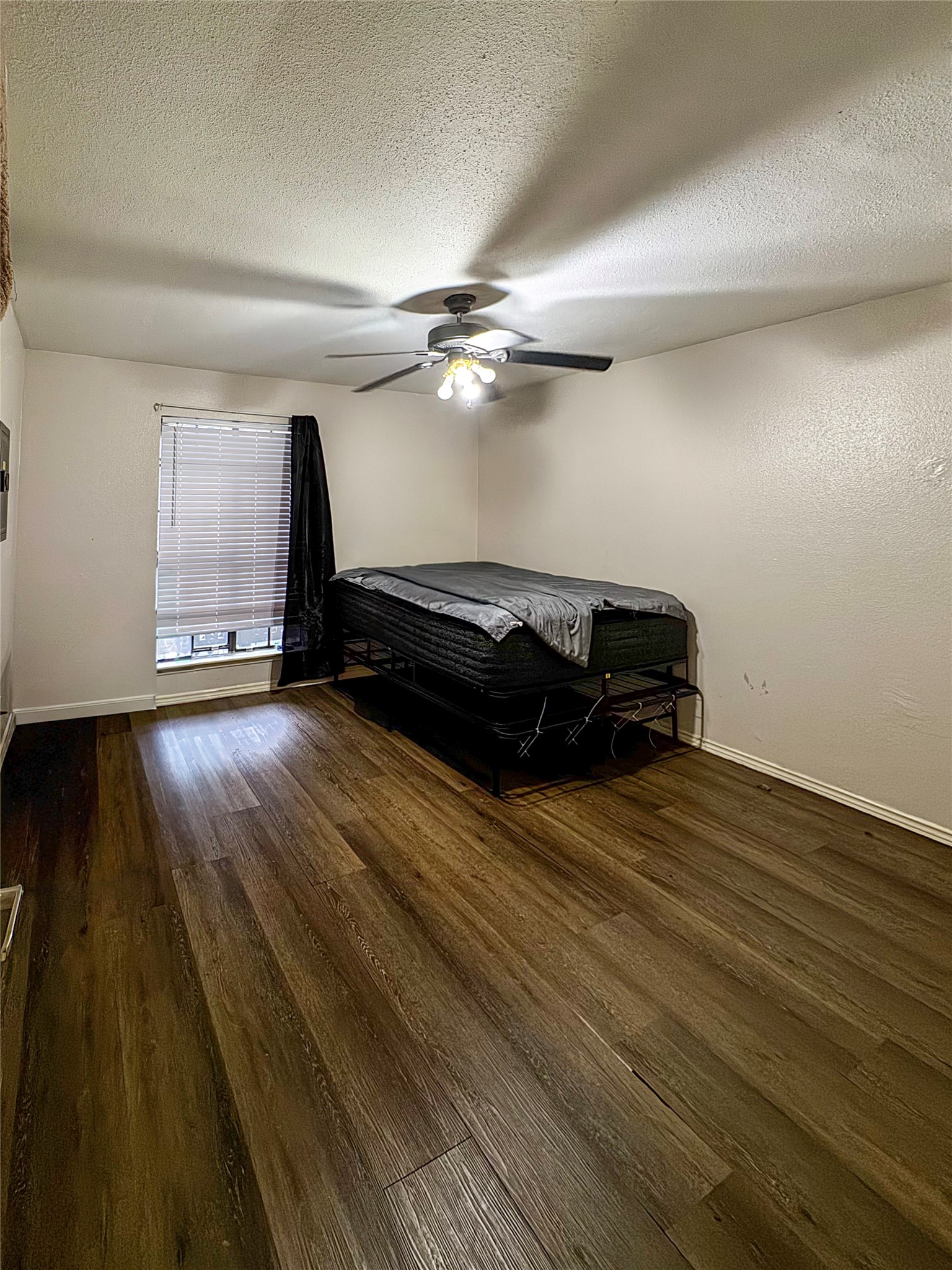 12500 Sandpiper Drive, Unit 32 Houston, TX 77035 - Photo 5 of 9