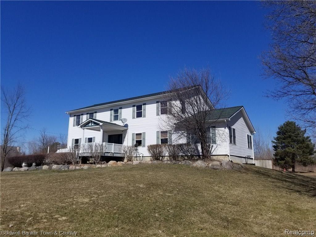 5428 Lobdell Road Fenton, MI 48430 - Photo 2 of 37 GetMedia-1.jpg