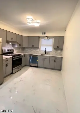 $2,800 | 138 Schuyler Avenue, Newark, NJ 07112