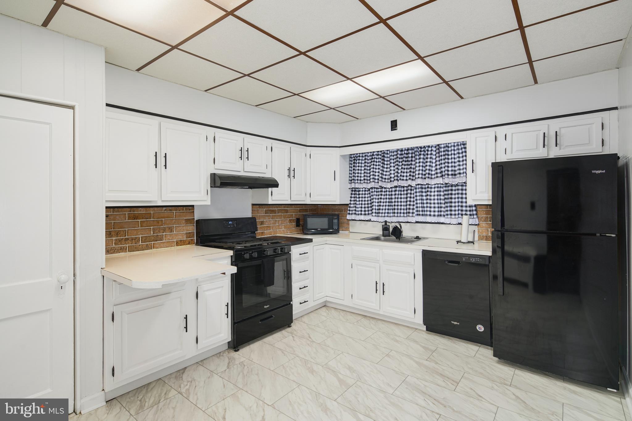 7471 Sommers Road Philadelphia, PA 19138 - Photo 9 of 25 Gallery Image 9
