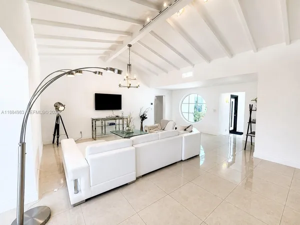 $8,900 | 2830 Northeast 56th Court, Fort Lauderdale, FL 33308