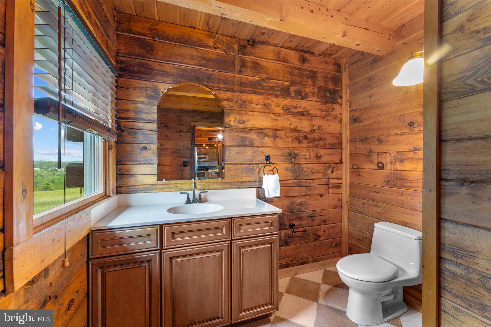 18837 Trinity Church Road Purcellville, VA 20132 - Photo 20 of 51 Main level half bath