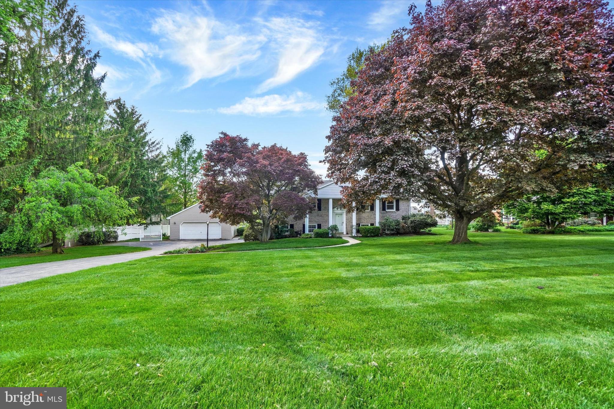 2720 Freysville Road Red Lion, PA 17356 - Photo 2 of 28 3-4 Bedrooms, 4-car garage!