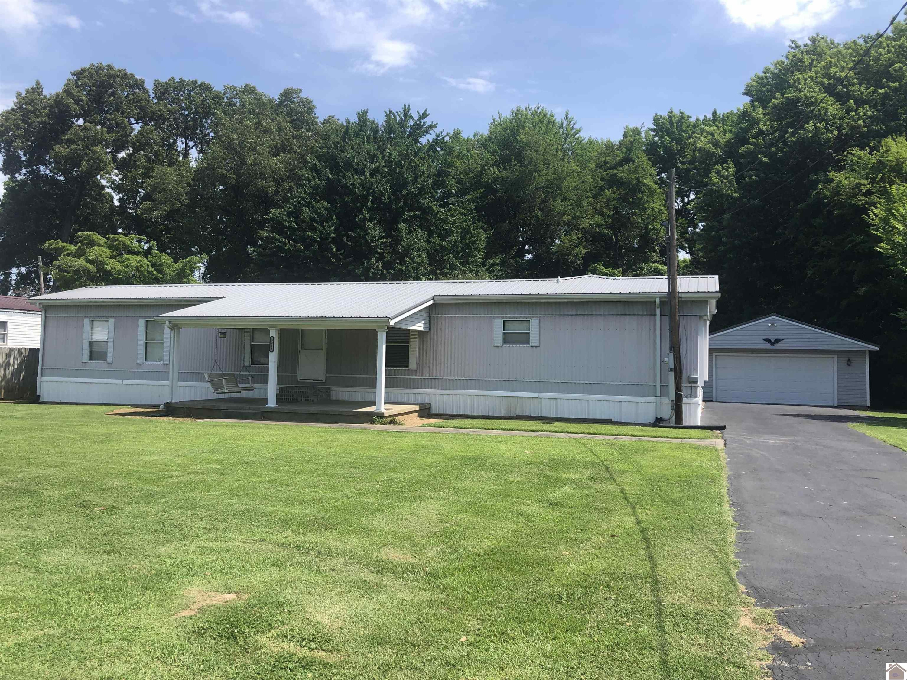 3018 Benton Road Paducah, KY 42003 - Photo 1 of 1 Photo 1