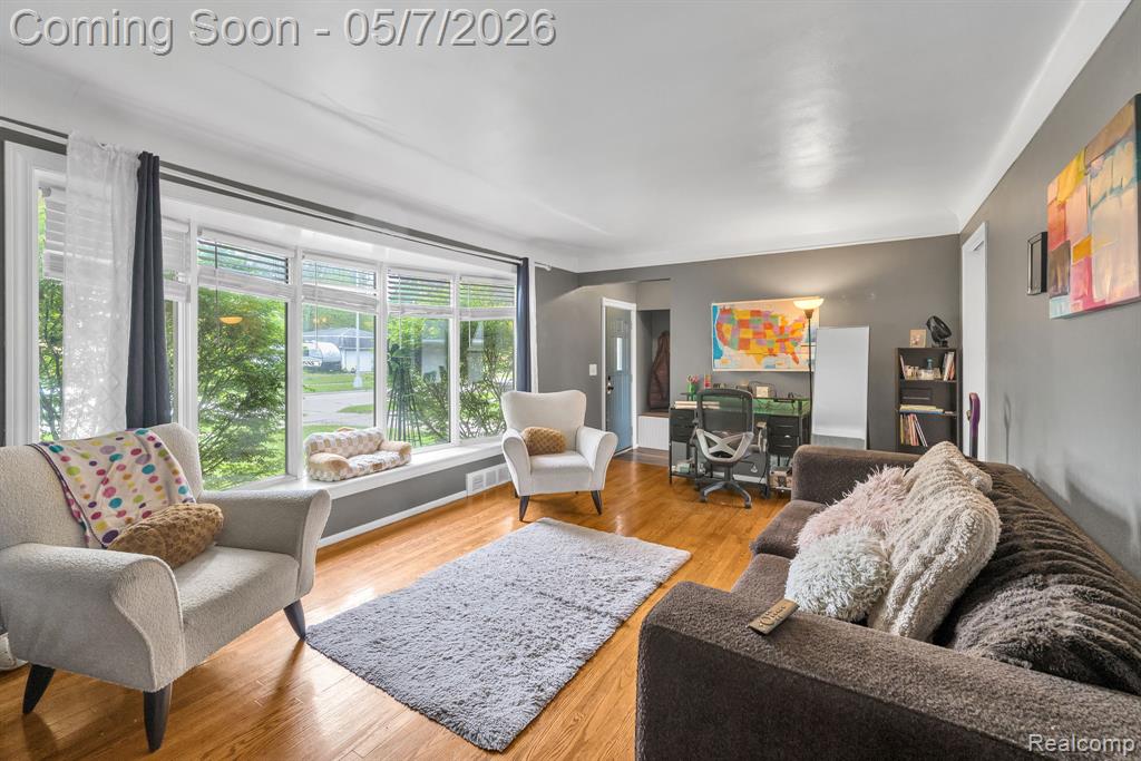 37022 Pinewood Road Wayne, MI 48184 - Photo 6 of 30