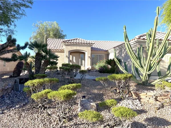 $395,000 | 10133 Cresent Creek Drive, Las Vegas, NV 89134