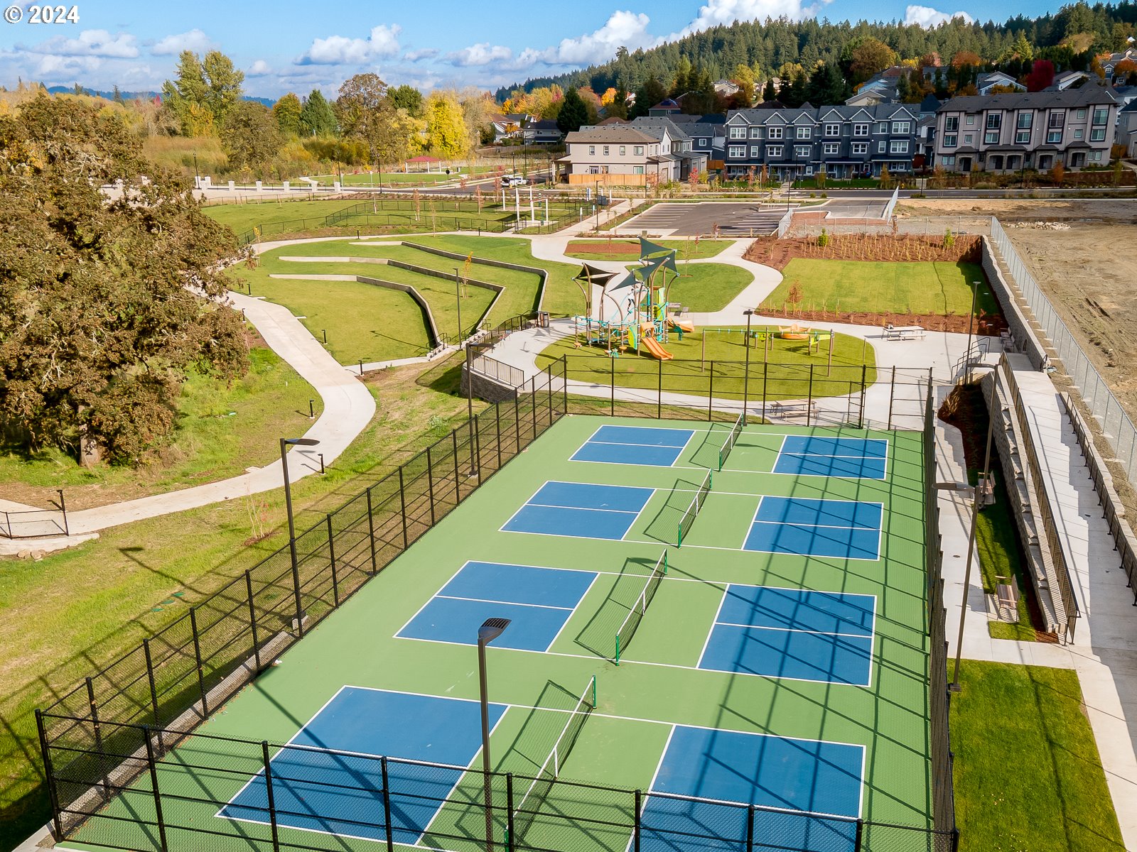 16692 Southwest Jean Louise Road Tigard, OR 97223 - Photo 9 of 18