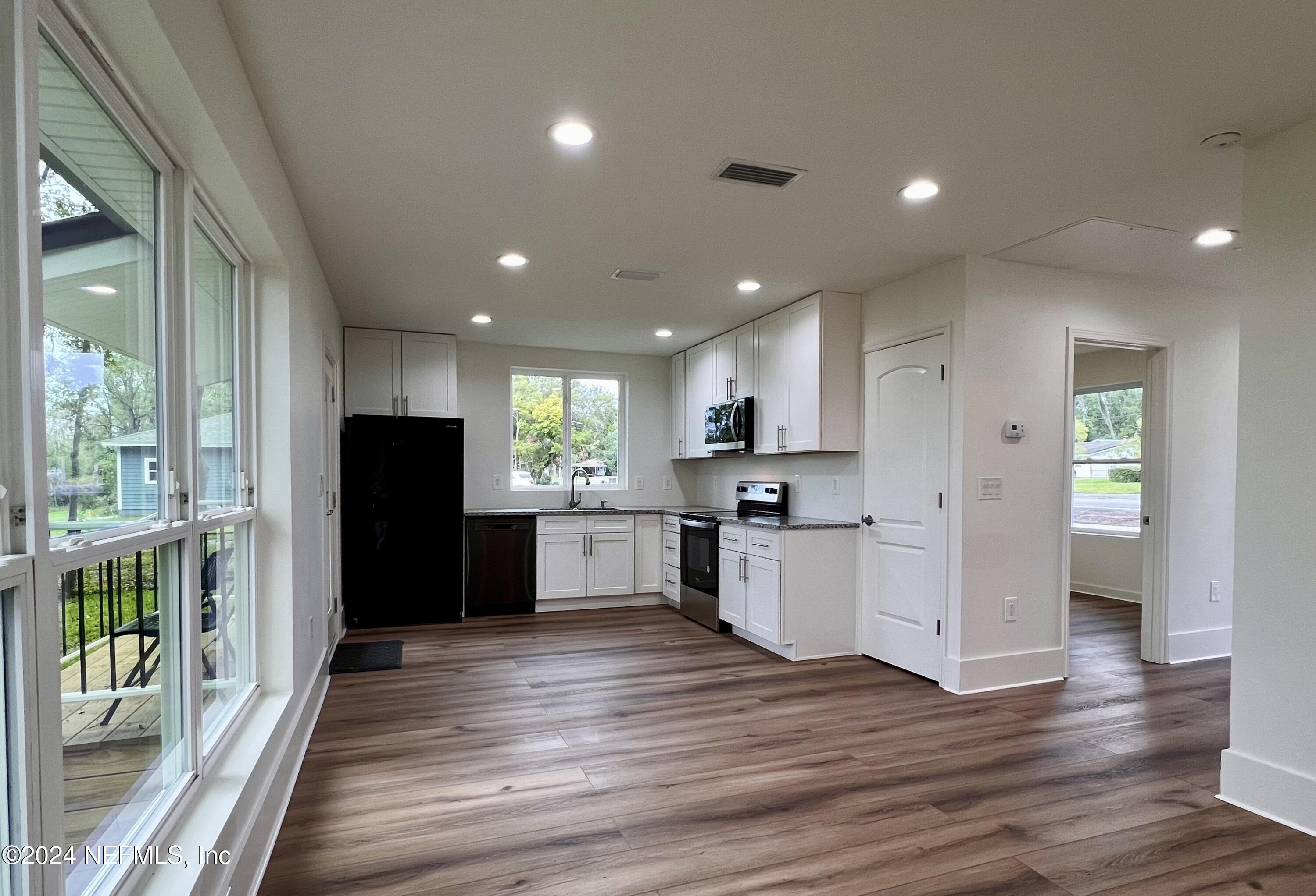 9672 Sibbald Road Jacksonville, FL 32208 - Photo 9 of 62 IMG_5495