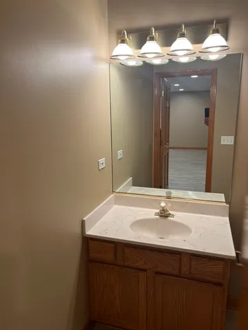 $3,700 | 934 Winnetka Terrace, Lake Zurich, IL 60047