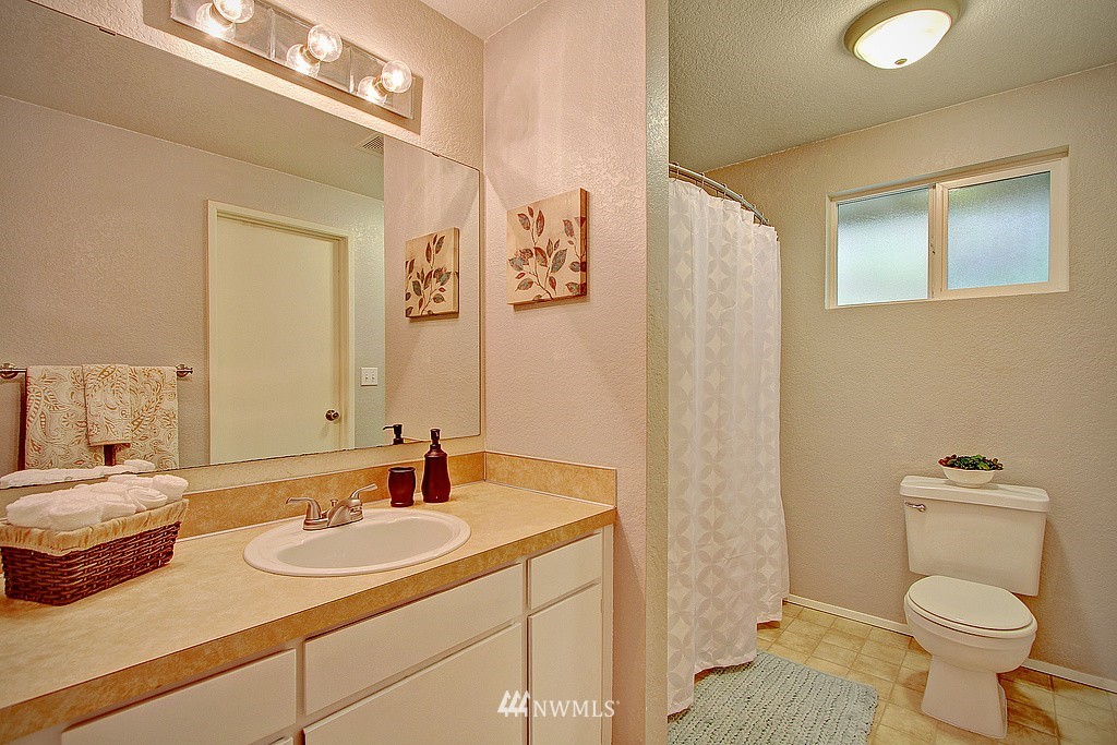23406 Brier Road Brier, WA 98036 - Photo 15 of 18