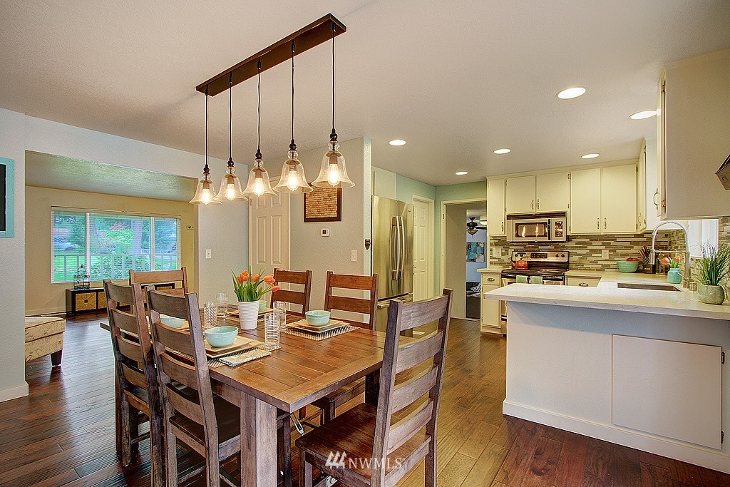 23406 Brier Road Brier, WA 98036 - Photo 7 of 18