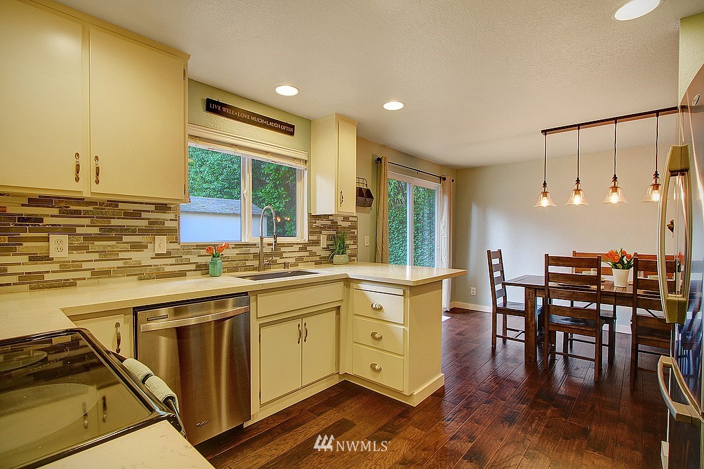 23406 Brier Road Brier, WA 98036 - Photo 8 of 18