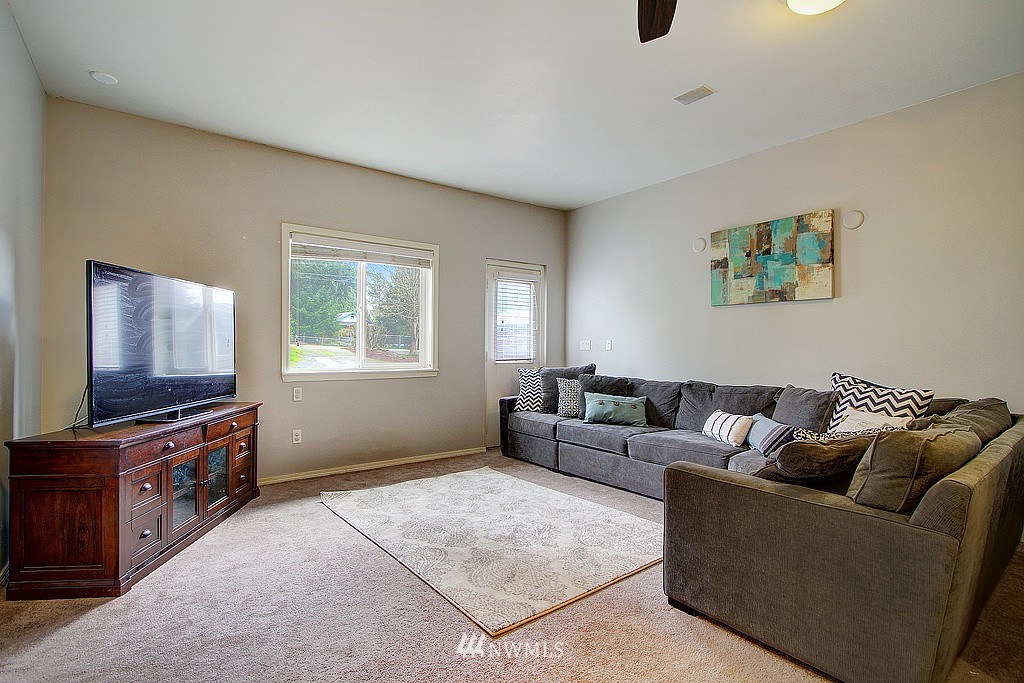 23406 Brier Road Brier, WA 98036 - Photo 10 of 18