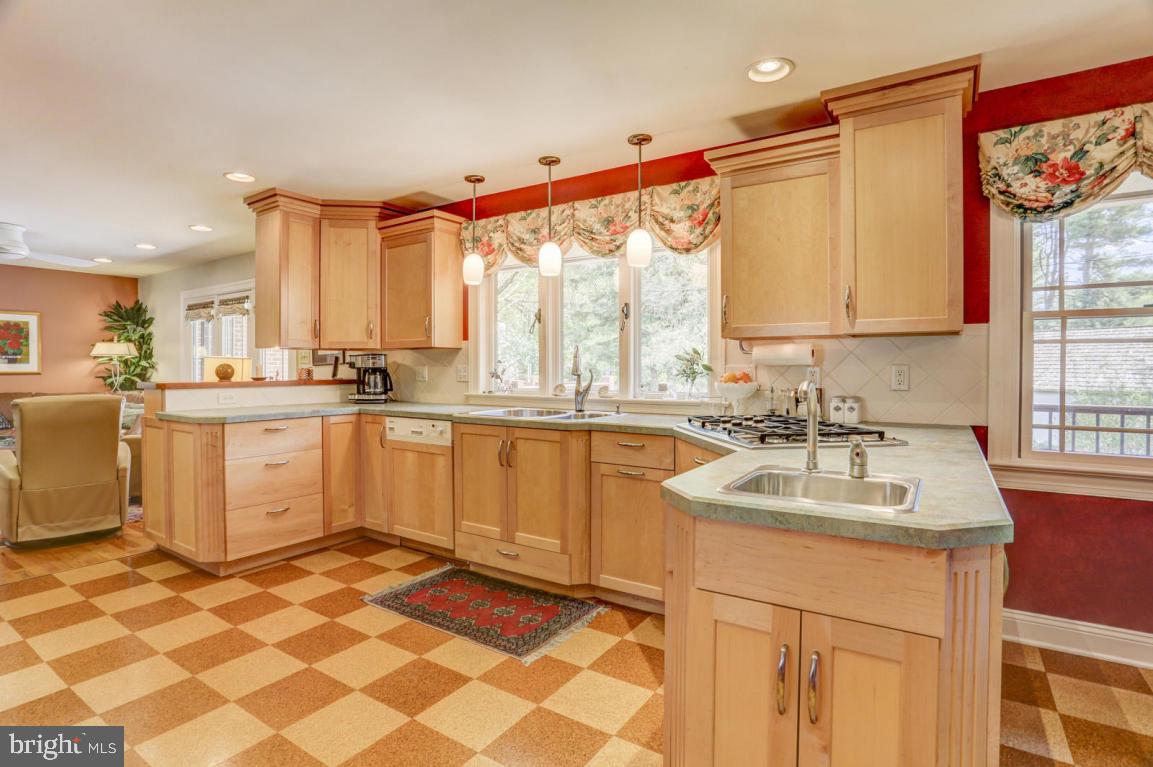 2743 Brookfield Road Lancaster, PA 17601 - Photo 22 of 49
