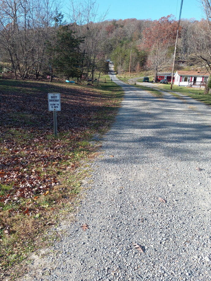 4863 Stanley Farm Road Salem, VA 24153 - Photo 10 of 14 IMG_1405_30_resize
