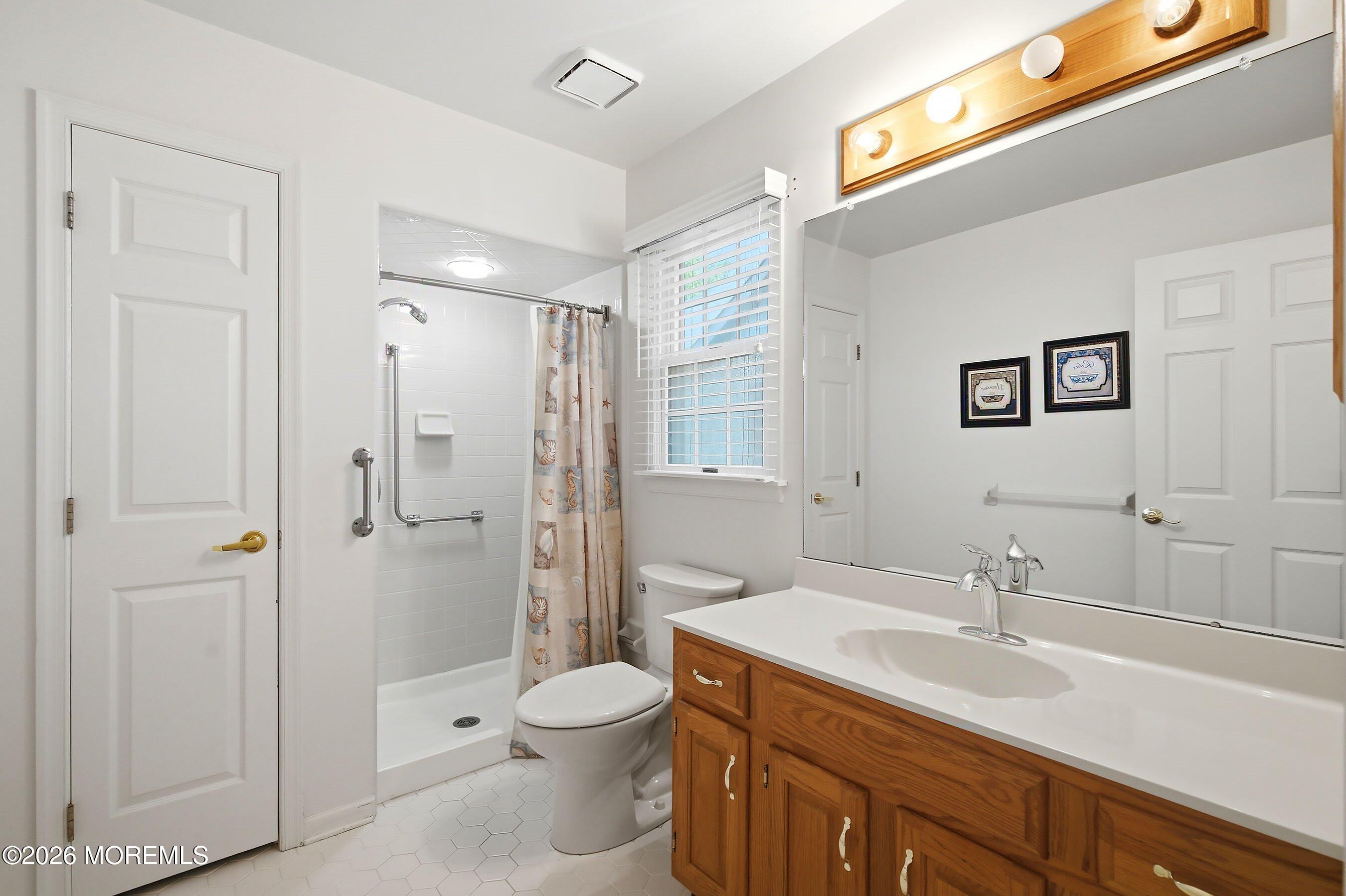 1579 Goldspire Road Toms River, NJ 08755 - Photo 11 of 43 13-Bathroom 1b