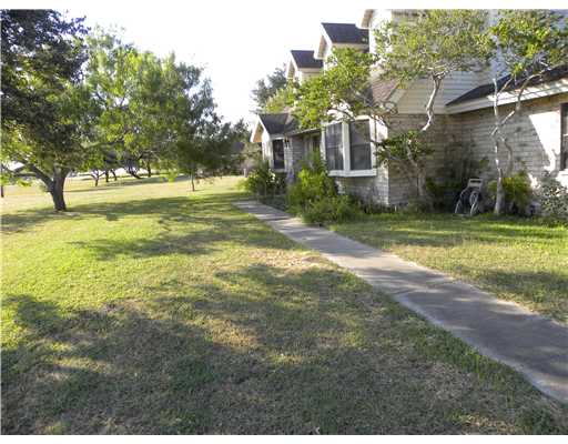 a front view of house with yard