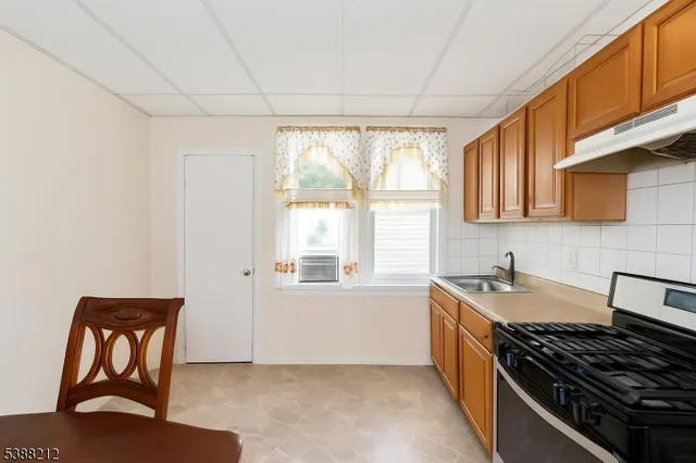 $715,000 | 415 24th Street, Union City, NJ 07087