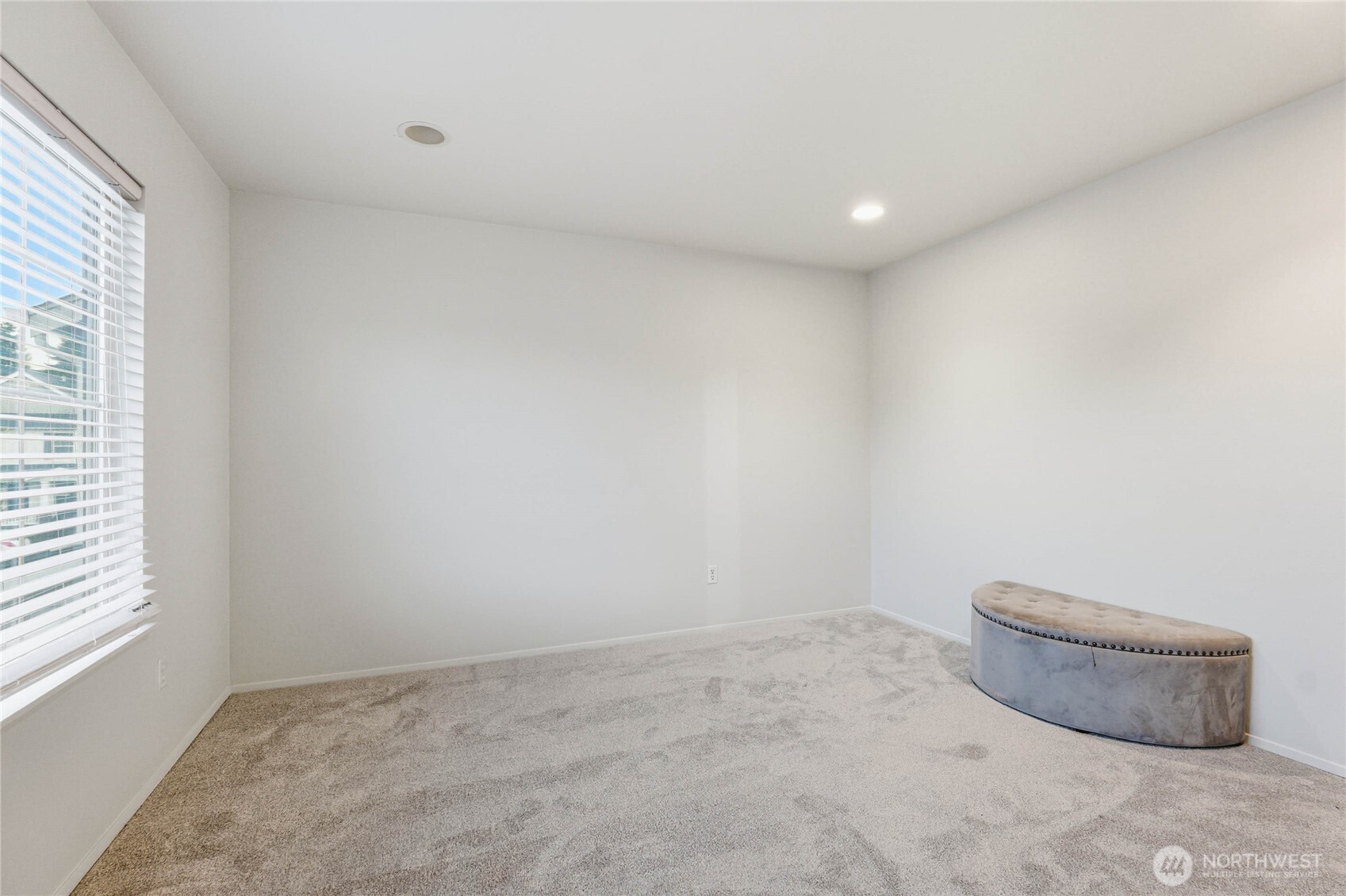 2513 Northeast 2nd Street Renton, WA 98056 - Photo 28 of 38 a view of room and window