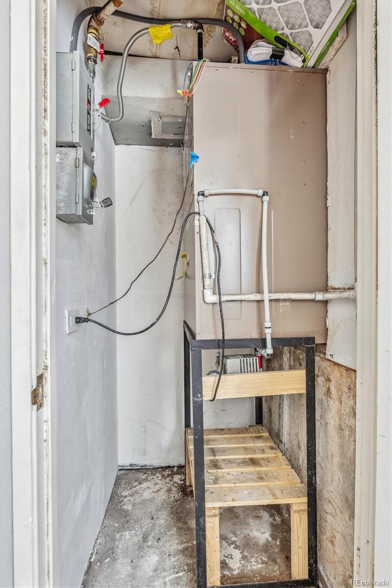 2141 Baseline Road, Unit 4 Boulder, CO 80302 - Photo 21 of 22 a view of utility room