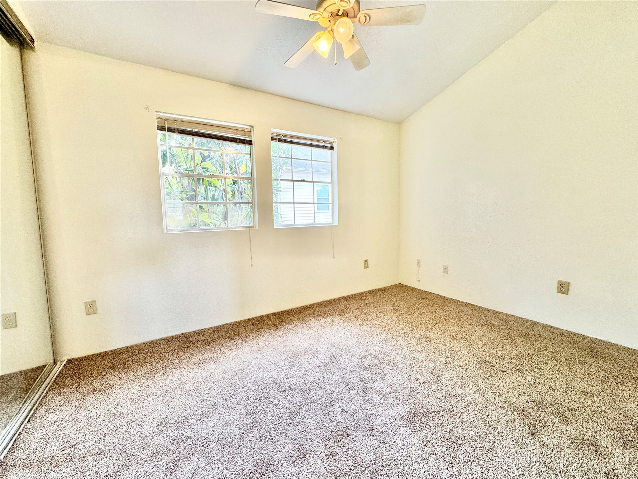 2002 Gentryside Drive, Unit 103 Houston, TX 77077 - Photo 10 of 20 Secondary bedroom up