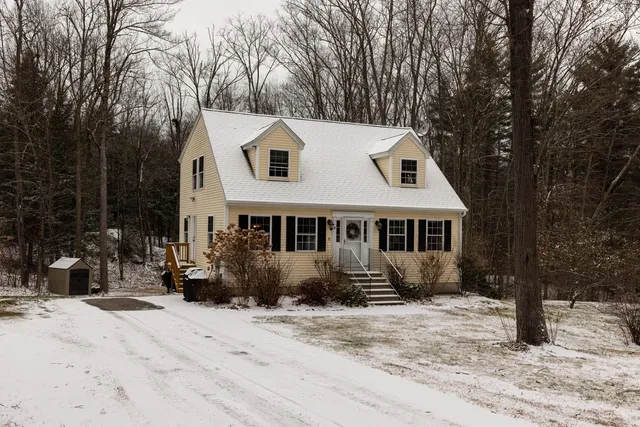 $515,000 | 114 B Betts Road, Rochester, NH 03868