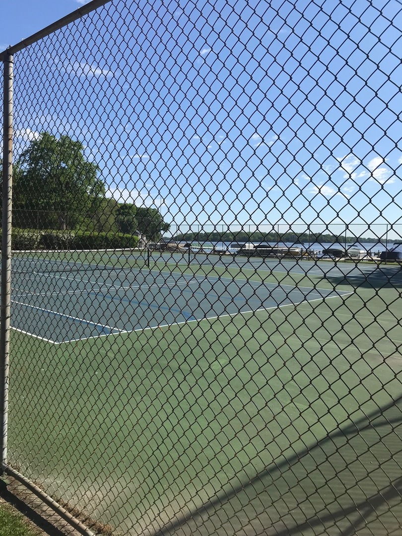 77 Mineola Road, Unit 77 Fox Lake, IL 60020 - Photo 14 of 24 a bathroom with a toilet