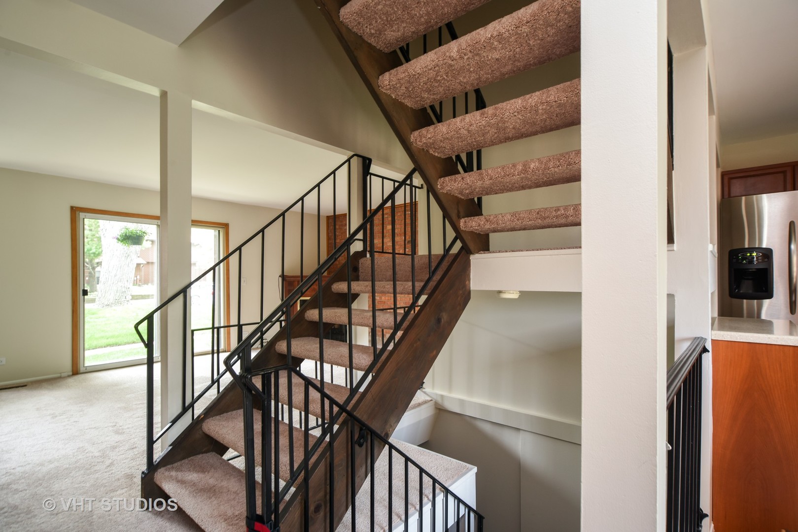 77 Mineola Road, Unit 77 Fox Lake, IL 60020 - Photo 6 of 24 a view of entryway