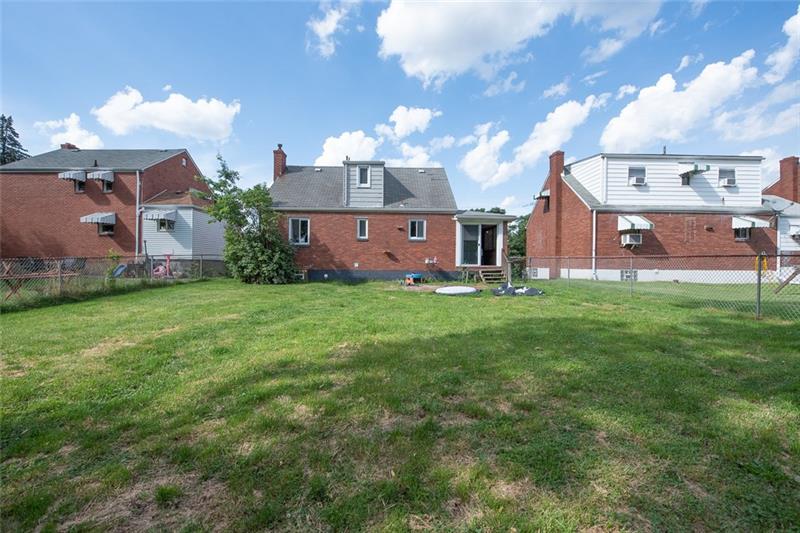 1236 Brinton Road Pittsburgh, PA 15221 - Photo 15 of 20 Gallery Image 15