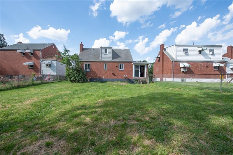 1236 Brinton Road Pittsburgh, PA 15221 - Photo 17 of 20 Gallery Image 17
