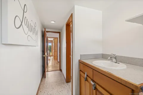 $2,565,000 | 1226 Vía Del Cerro, Vista, CA 92084