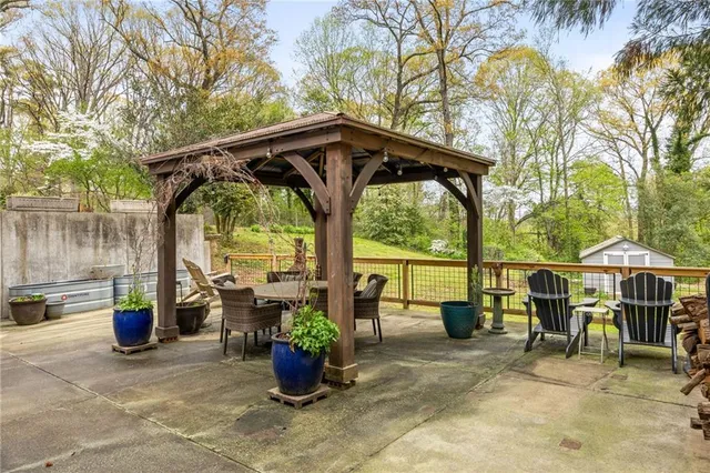 $2,900 | 2341 Elmwood Circle Southeast, Atlanta, GA 30339