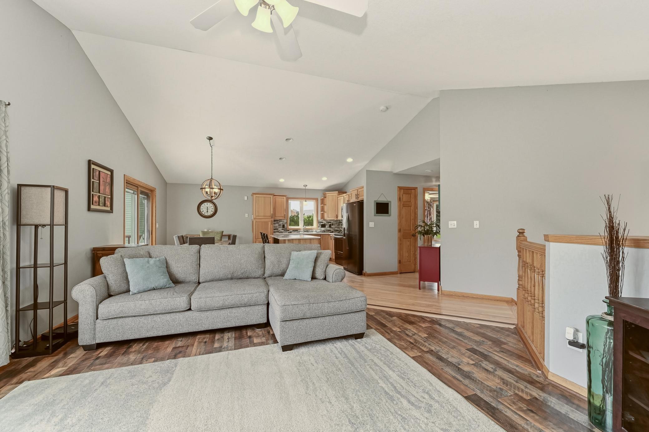 657 South Pointe Court Southwest Rochester, MN 55902 - Photo 5 of 38