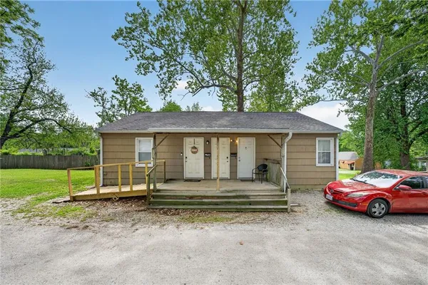 $165,000 | 1921 South Ash Avenue, Independence, MO 64052