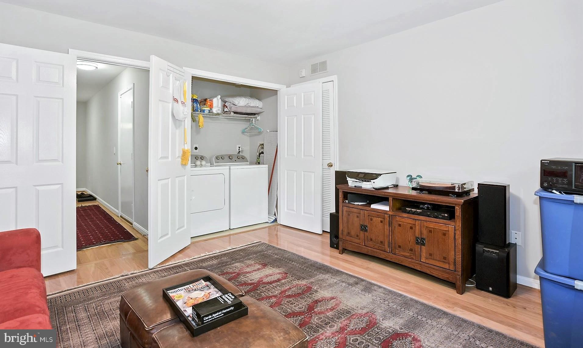 12062 Edgemere Circle Reston, VA 20190 - Photo 4 of 25 a kitchen with stainless steel appliances granite countertop a refrigerator and a stove