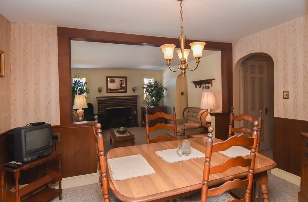 3 Herrick Road North Andover, MA 01845 - Photo 9 of 42 Gallery Image 9