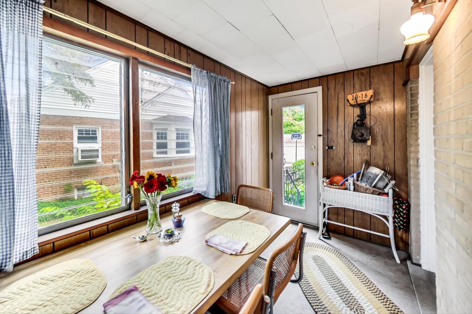 701 South Seminary Avenue Park Ridge, IL 60068 - Photo 19 of 60 a bed room with furniture and a window