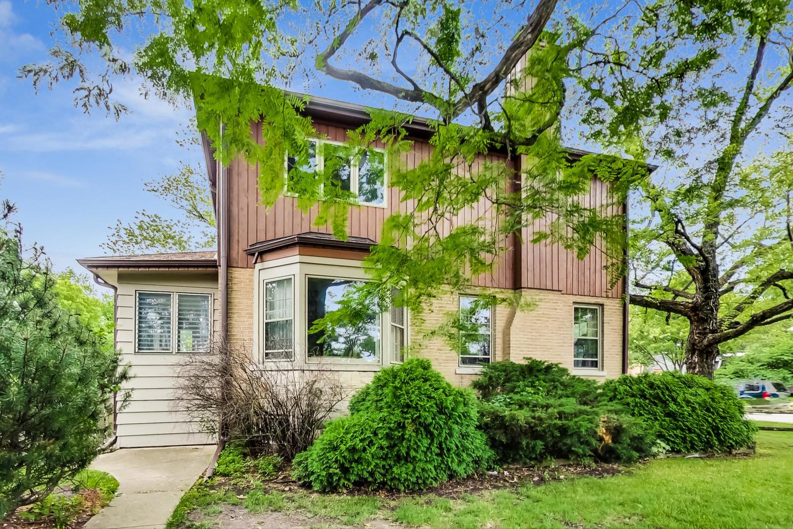 701 South Seminary Avenue Park Ridge, IL 60068 - Photo 48 of 60 front view of a house with a tree