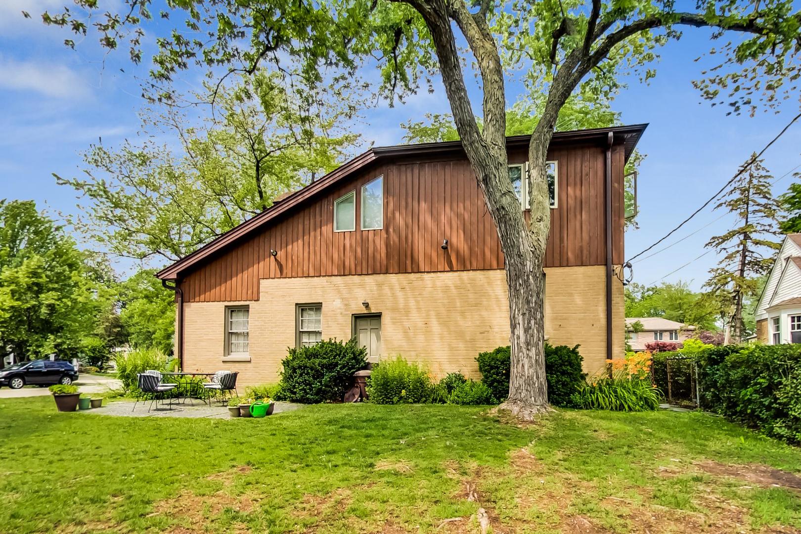 701 South Seminary Avenue Park Ridge, IL 60068 - Photo 51 of 60 a view of a house with a yard